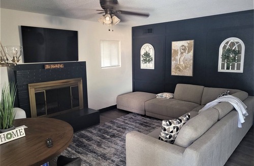Sutter House | WELCOME HOME! Comfy and Cozy home located in North Long Beach