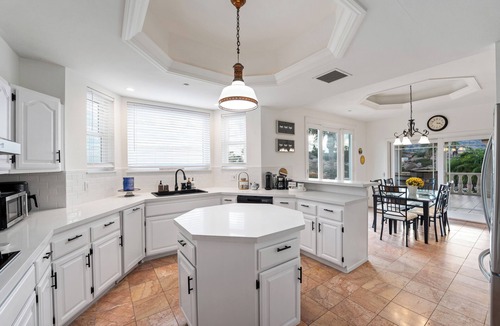 Canoga Park House | West Hills Grand View