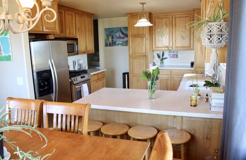 Shelter Cove Cabin | Whitewater Ocean Views, Walk to Beaches, Family Friendly