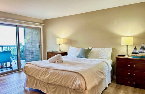 South Oceanside Condo | Whitewater Village Retreat B
