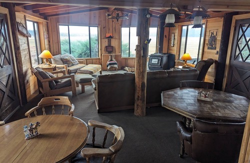 Klamath County House | Williamson River RanchnHomestead House