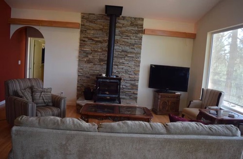 Placerville House | Wine Lovers' special! Delightful 3-bedroom house in charming Kelsey.