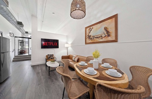 Gaslamp Quarter Apartment | Woolworth Loft -Downtown Apt Sleeps 8 Near Gaslamp