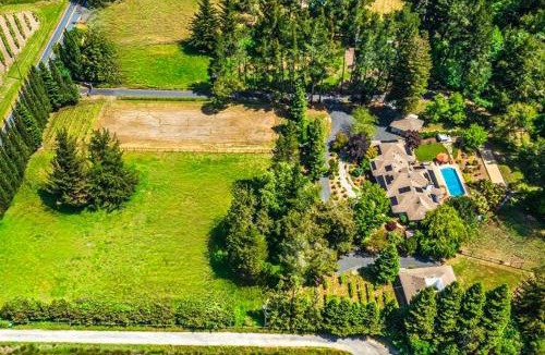 Freestone House | Zegarra Estate