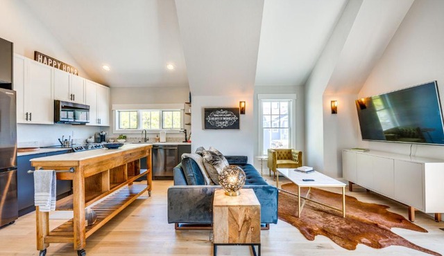 14 Mi to Dtwn Denver: Sleek Westminster Home