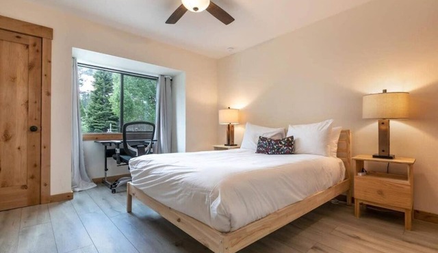 1b1b condo in the Heart of Olympic Valley
