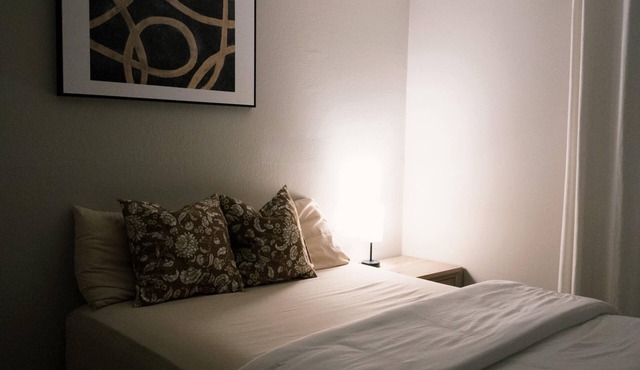 1bedroom Guest suite with separate entrance and exit , full kitchen