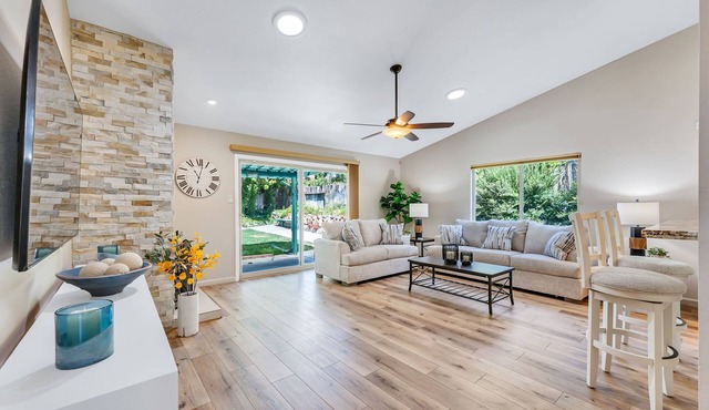 3-Bedroom/2Bath/Sleeps10/4TVs