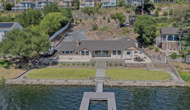3-bedroom house on exclusive Lake Sherwood with stunning lake views throughout.