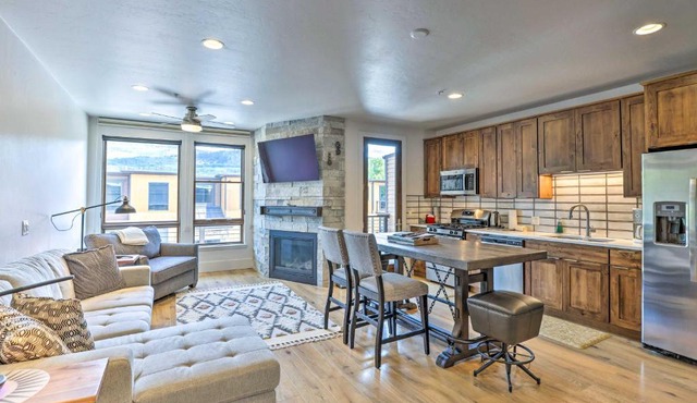 3 Mi to Dillon Reservoir: Condo w/Balcony!