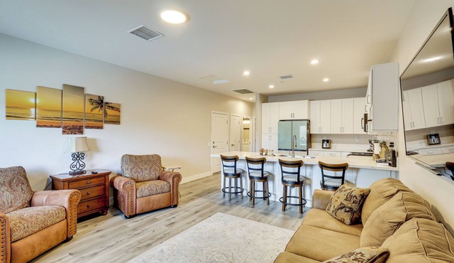 3 Mi to Lake Havasu: Condo w/Mountain & Lake View