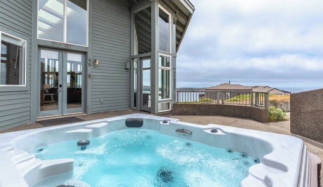 31+ Nights Only "Yacht Club"~Big Views, Big Fun! Beach Adventures Await!