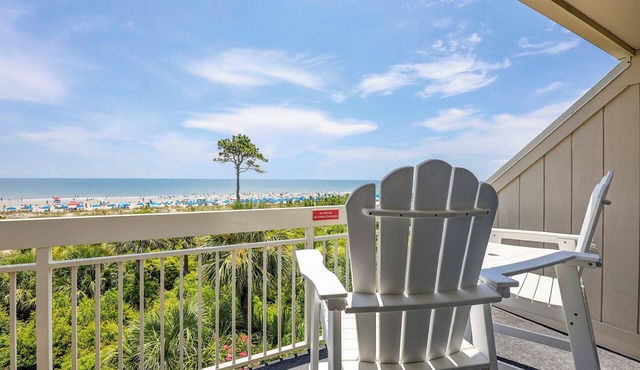 313 Breakers- 3rd Floor Oceanfront & Fully Renovated