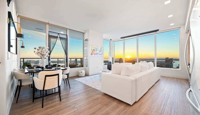 39th-Floor Sky Residence · Ocean Views · Gaslamp