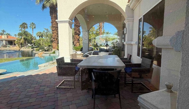 4-bedroom estate in peaceful Rancho Mirage with AC