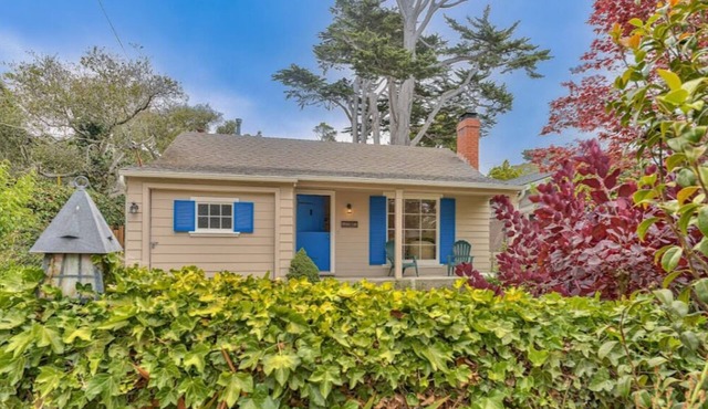 4020 Moore Fun - Cozy and Warm Carmel Home