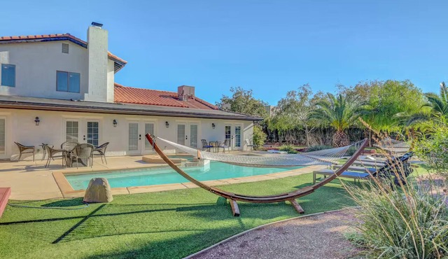 4541 sqft Secluded, Entertainer's Dream, Near the Strip, With Pool, Game Room