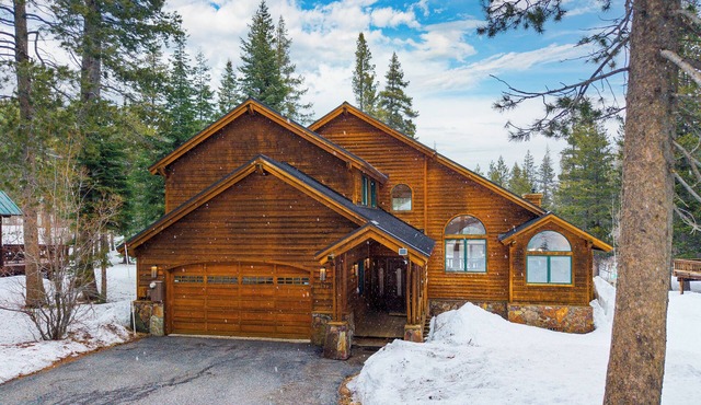 5 Mins to Ski Resort w/Ping Pong, Pool Table & Deck | Donner Ridge by AvantStay