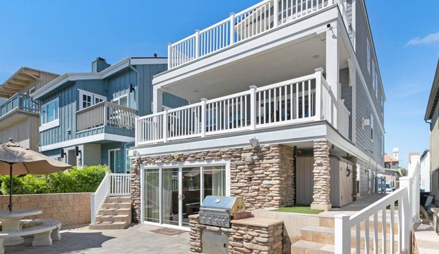 6BR South Mission Beach 4 HOUSES TO BEACH. ALL YOURS