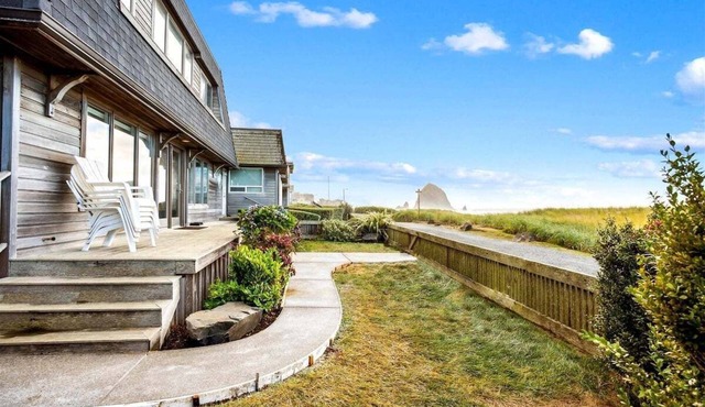 777 Ocean - Beachfront!