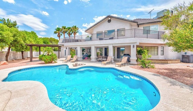777Rentals - 8BR/6BA - Southwest Castle