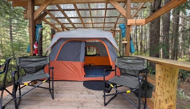 A beautiful pet friendly-off leash Glamping Camp
