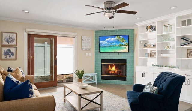Adorable Family Friendly Beach Cottage in Oxnard