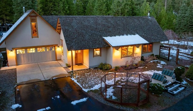 Architect-Designed Japanese Courtyard House Spa & EV Charger