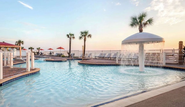 Beachfront Getaway w/Pools, Hot Tub & Boardwalk Entertainment Nearby
