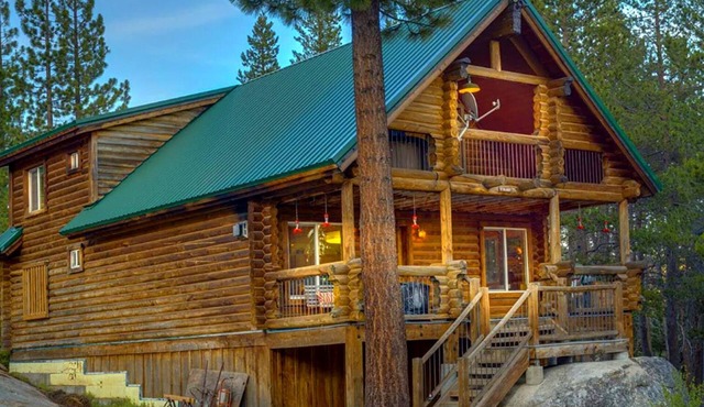 Beautiful Bear Valley Real Log Cabin - 2 Big Balconies - Outdoor/Indoor Dining