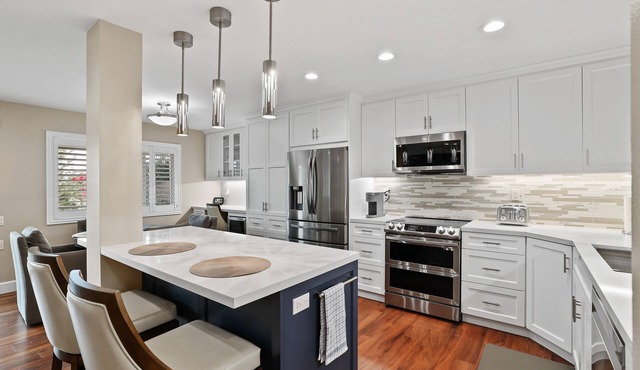 Beautifully remodeled 2 BD/2 BA 1st Floor Condo in Beach Close 55+ Community