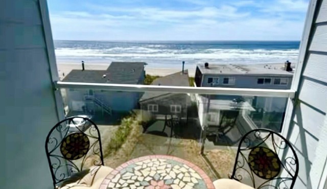 Bella Vita: 2 Bed 2 Bath: Beach: Fireplace: Pet-Friendly