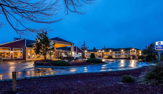 Best Western Salbasgeon Inn & Suites Of Reedsport