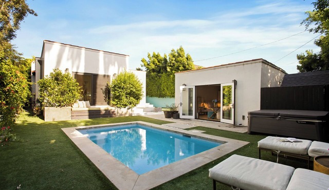 Beverly Grove Luxury Estate w/Pool & Guesthouse