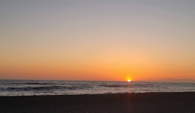 Big Relaxing Beach House 3 Bedrooms and a loft, less than 500 steps to the sand!