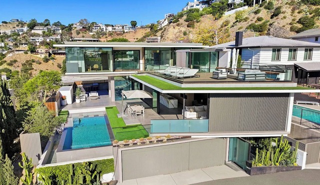 Blue Heights Modern - The Ultimate Getaway in the Hills