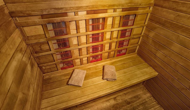 Blue Whale Oceanview Spa & Sauna Penthouse Suite