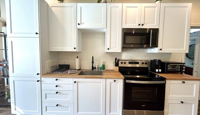 Brand New Studio with Amazing Mountain Views! San Diego area Countryside.