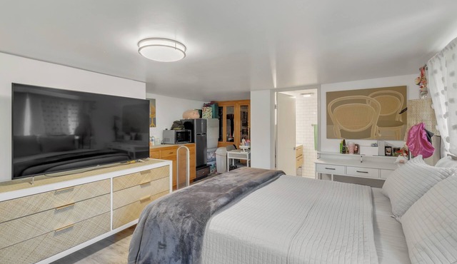 Carmel Studio Hideaway - Fast WiFi!