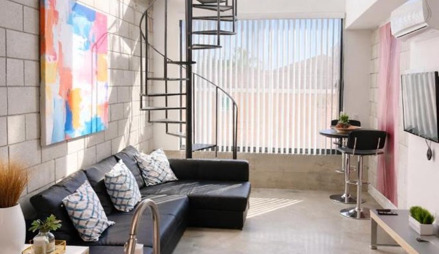CasaViva Loft - Modern 2BR with Garage Parking, In-Unit Washer Dryer & ADA Access - Walk to Hillcrest, 5 Min to Gaslamp & North Park