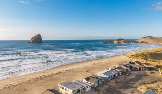 Catoor-Modern lux oceanfront, rooftop deck