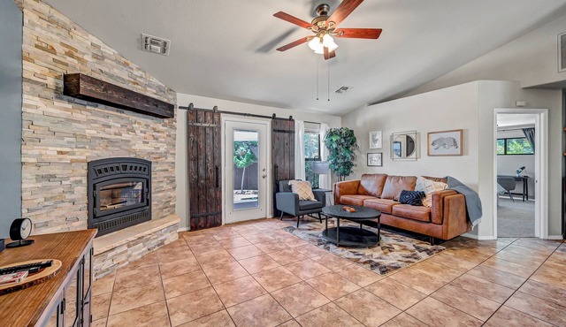 Centrally Located + Modern + S’mores + Fire Pit + Family Focused + King Bed