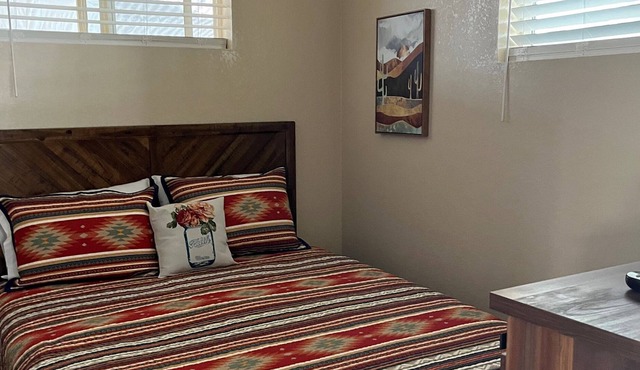 Charming 1 Bed Home with Gila Mountain Views