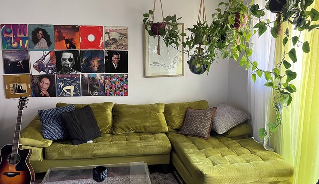 Charming 1-bedroom 1 bath apartment with balcony