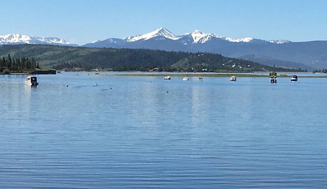 Charming 3-bedroom waterfront cabin on the North Shore of Lake Granby, Co.