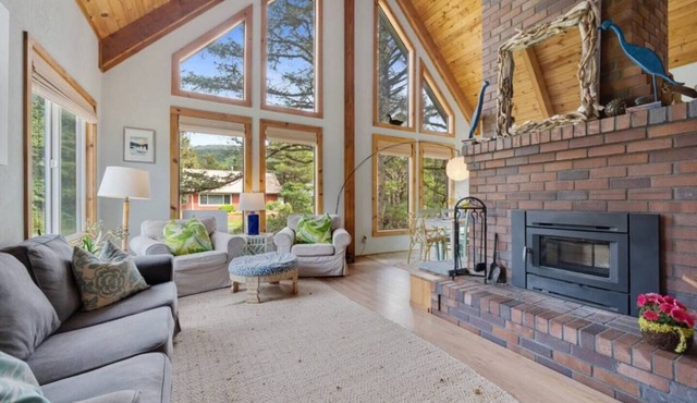 Charming Beach Cabin *Close Beach Access*