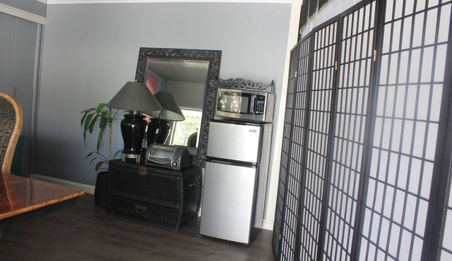 Charming mobile home with WiFi, fitness room in delightful Palm Desert