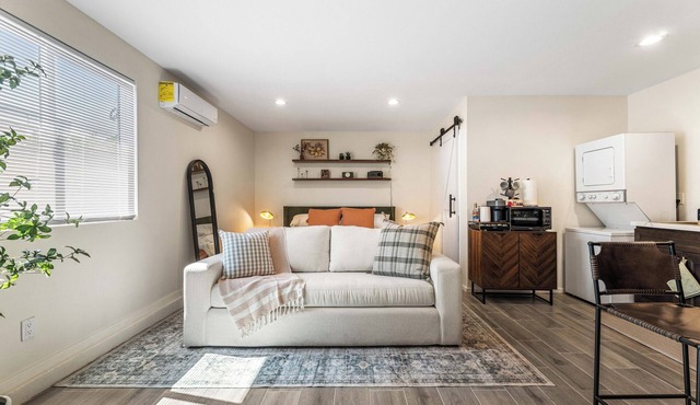 Charming Studio Gem in Anaheim 8' From Disney/Convention/Angel/Knotts
