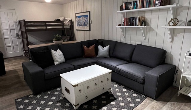 Chic, Chamonix Chalet walk to Canyon Lodge -Legal Rental