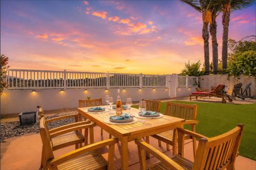 Clairemont Retreat l 4 BR Backyard Sauna